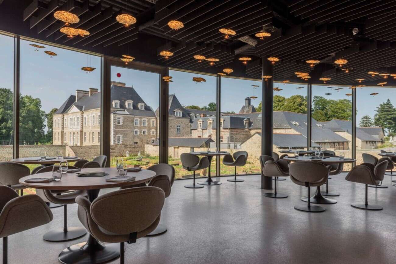 29b19e3881f243499f7aa902c20d08e2_Germain_HerriauLa_Table_des_Peres_-_Domaine_du_Chateau_des_Peres