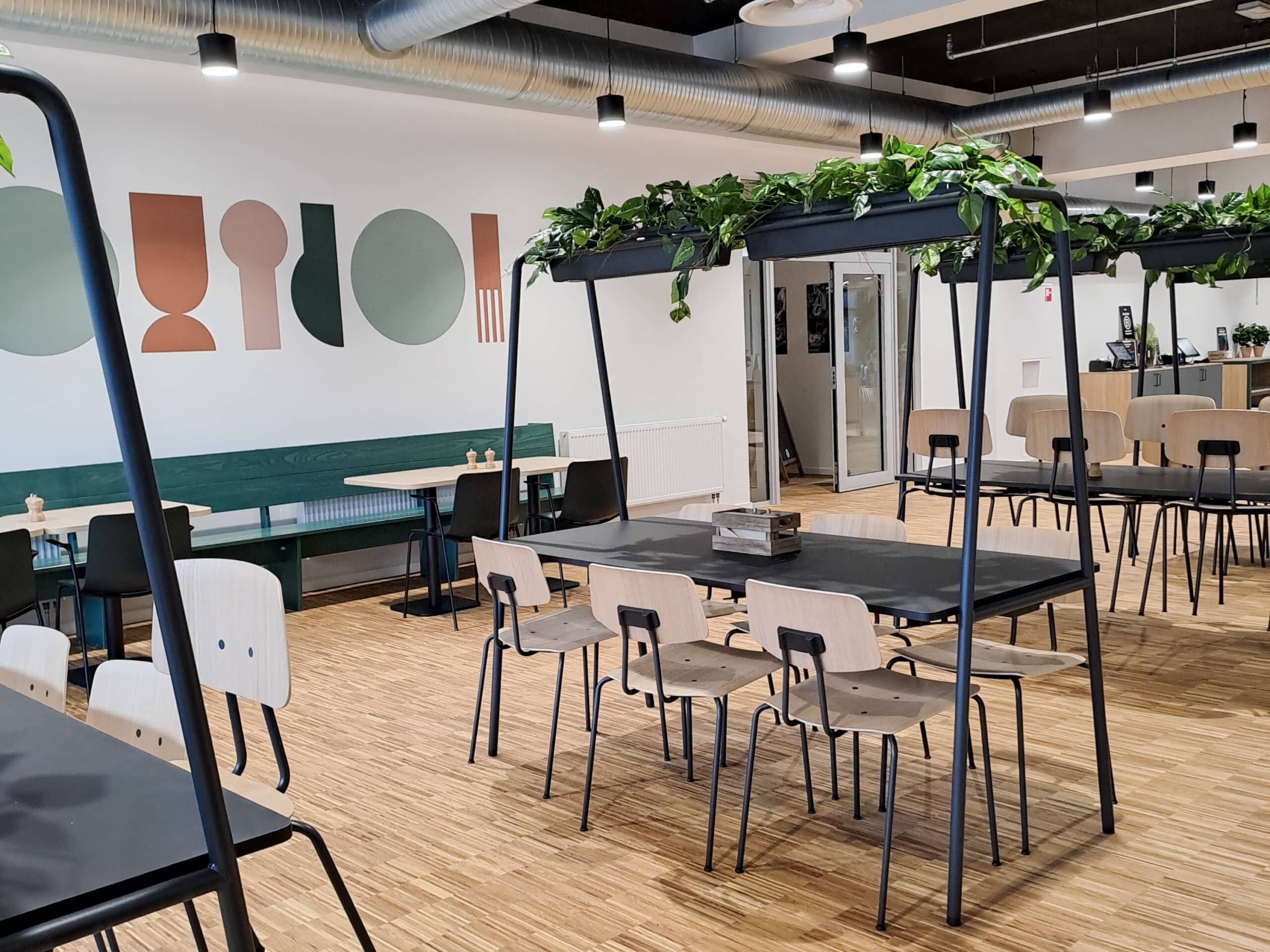 table polyvalente commune collaborative