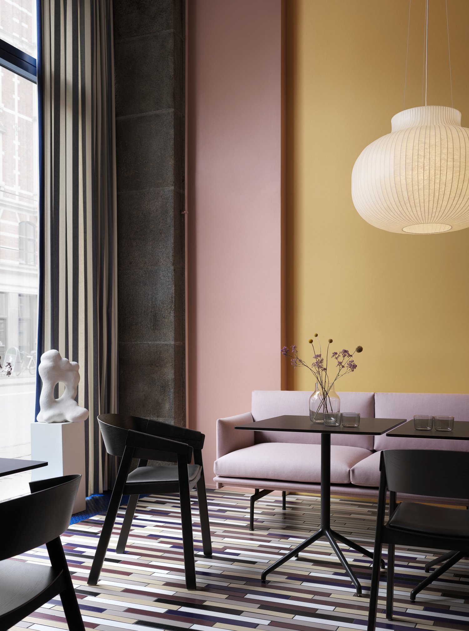 Still-table-black-cover-armchair-black-refine-outline-studio-sh45-twill-weave-620-strand-pendant-muuto-org_7