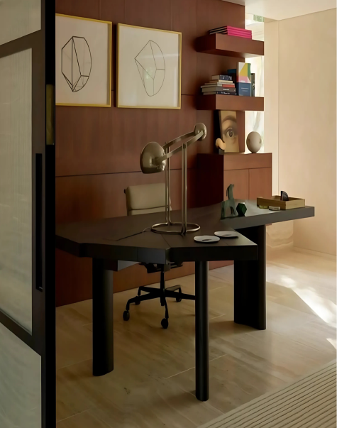 Bureau design en bois foncé