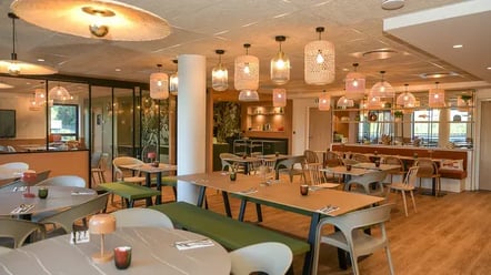 the-originals-boutique-osmo-ha-tel-chantepie-salle-petit-dejeuner-24_wide